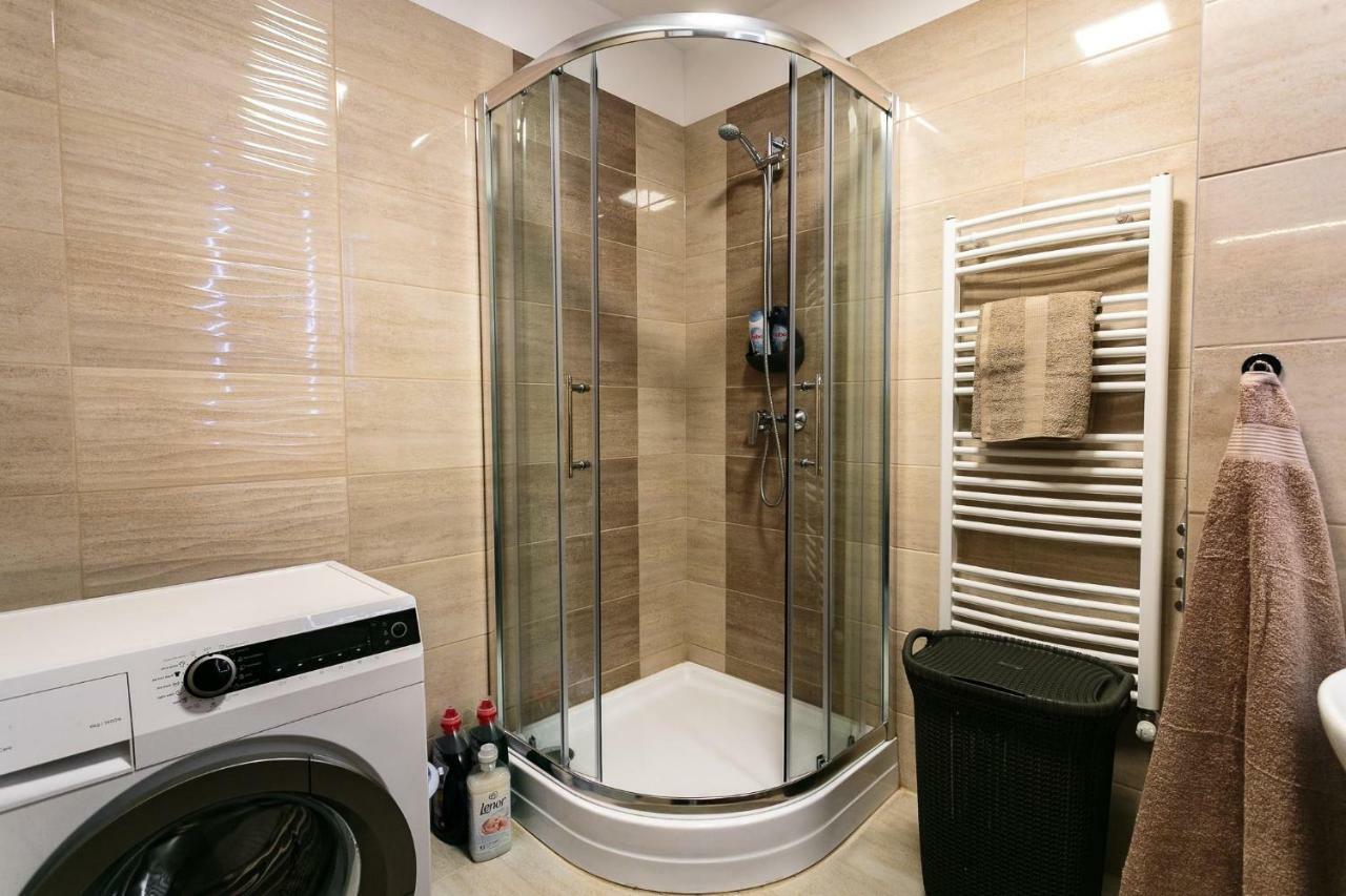 Doczy Private Apartment Debrecen Eksteriør bilde